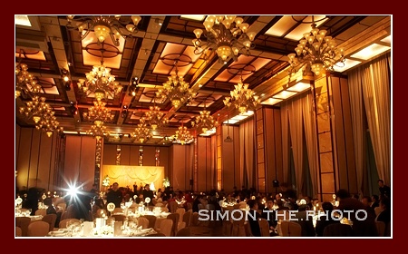 the wonderful ballroom of four seasons hotel hong kong