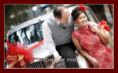 they like to have a pic in front of the limo